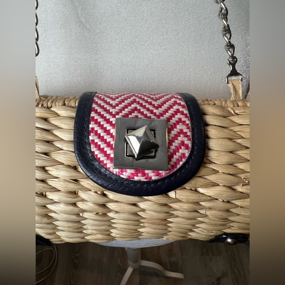 Straw studios weaved Ratan Shoulder Bag purse chain strap Pink , Tan , Navy NWT - Picture 3 of 10